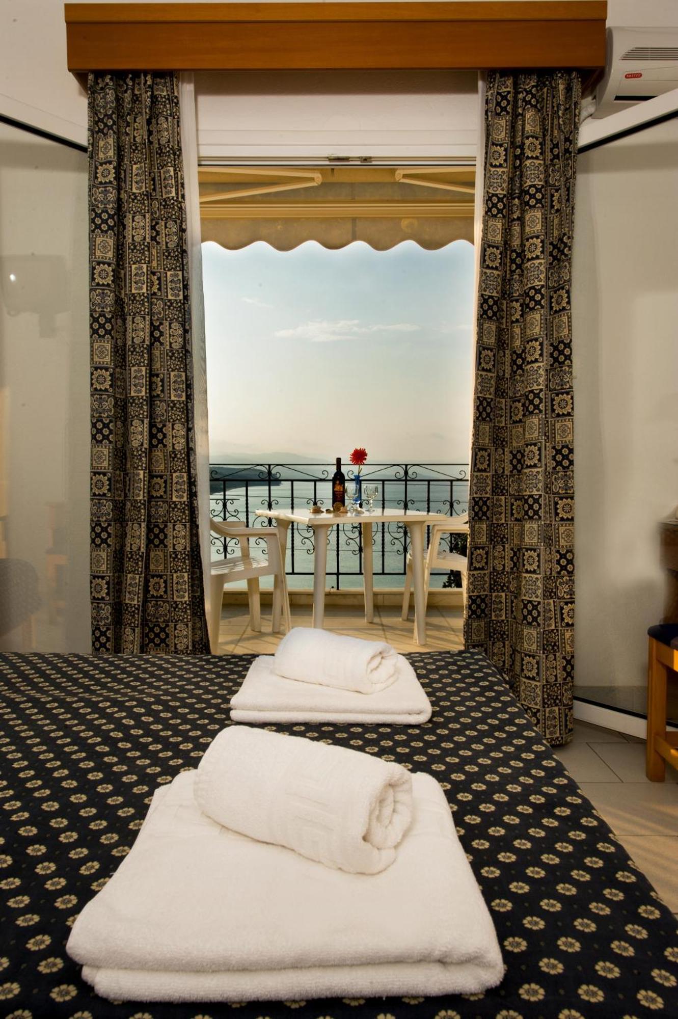Lazaridis Luxury Studios & Apartments 네아 로다 외부 사진