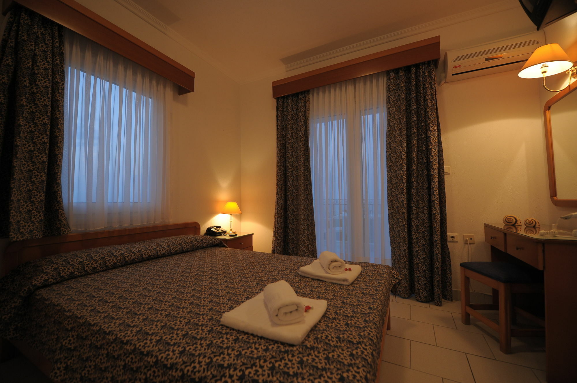 Lazaridis Luxury Studios & Apartments 네아 로다 외부 사진