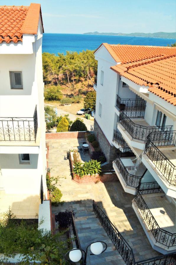 Lazaridis Luxury Studios & Apartments 네아 로다 외부 사진
